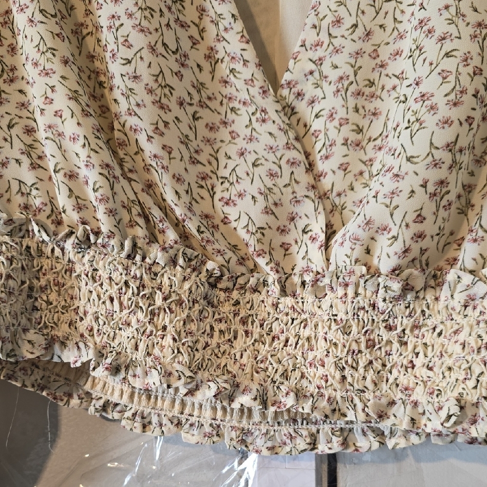 Storia Cream Long Sleeve Crop Blouse size S - Picture 6 of 7